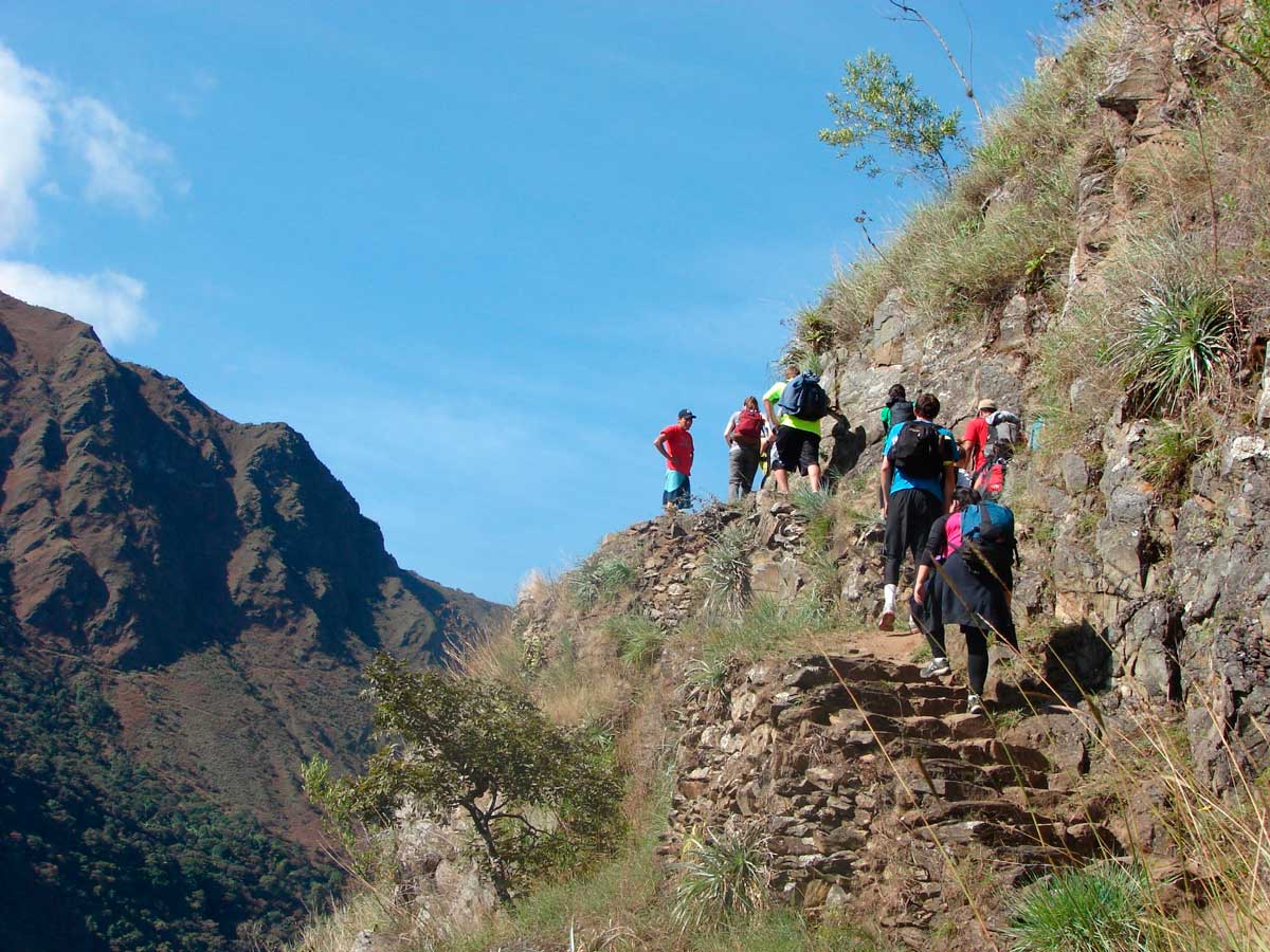 Day 2: Santa Maria - Inca Trail – Cocalmayo Day 2: Santa Maria - Inca Trail – Cocalmayo
